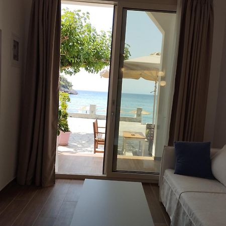Hotel Nostos à Patitírion Extérieur photo