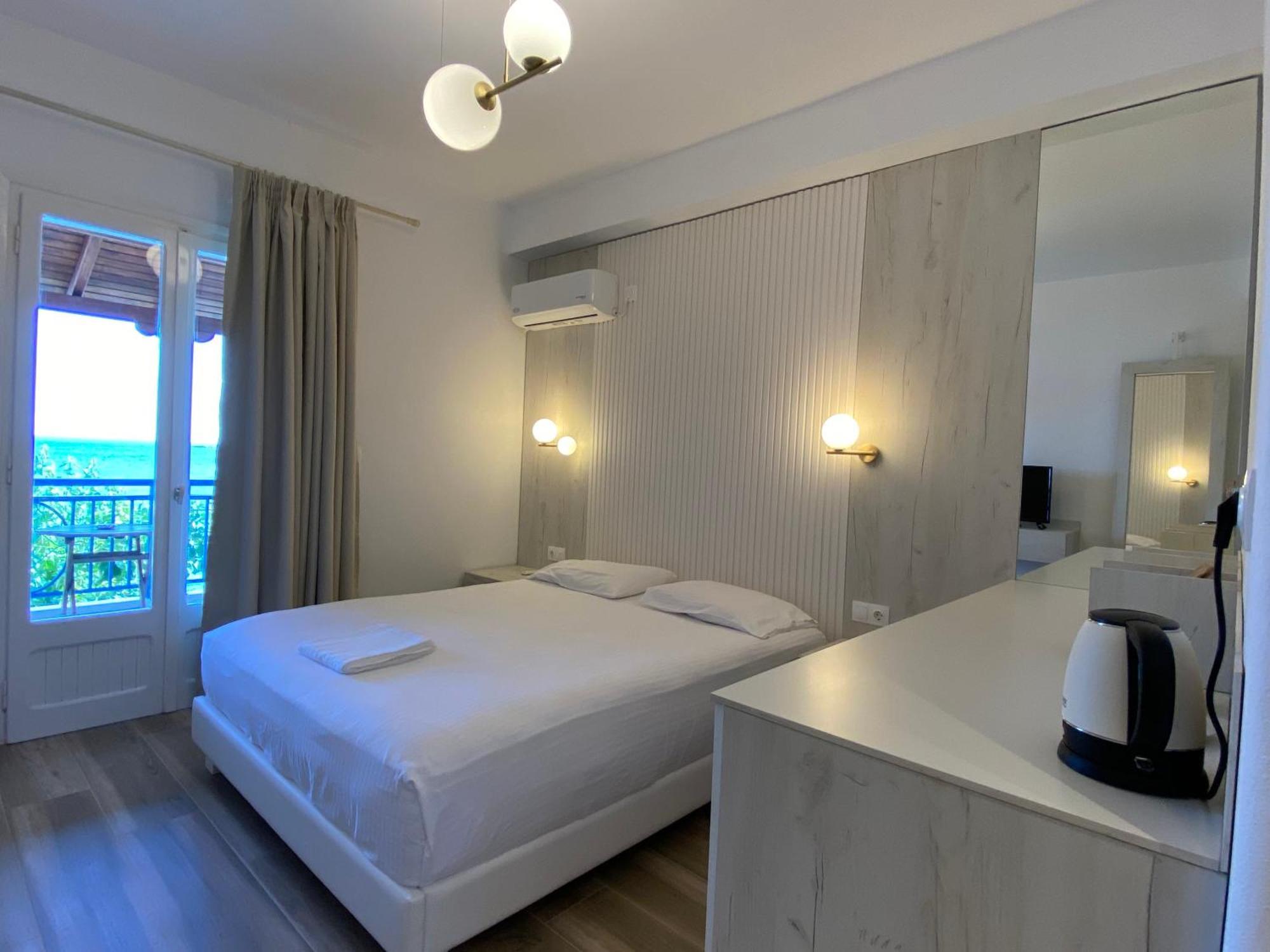 Hotel Nostos à Patitírion Extérieur photo