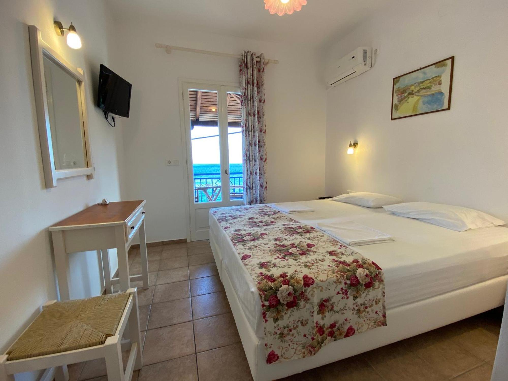 Hotel Nostos à Patitírion Extérieur photo