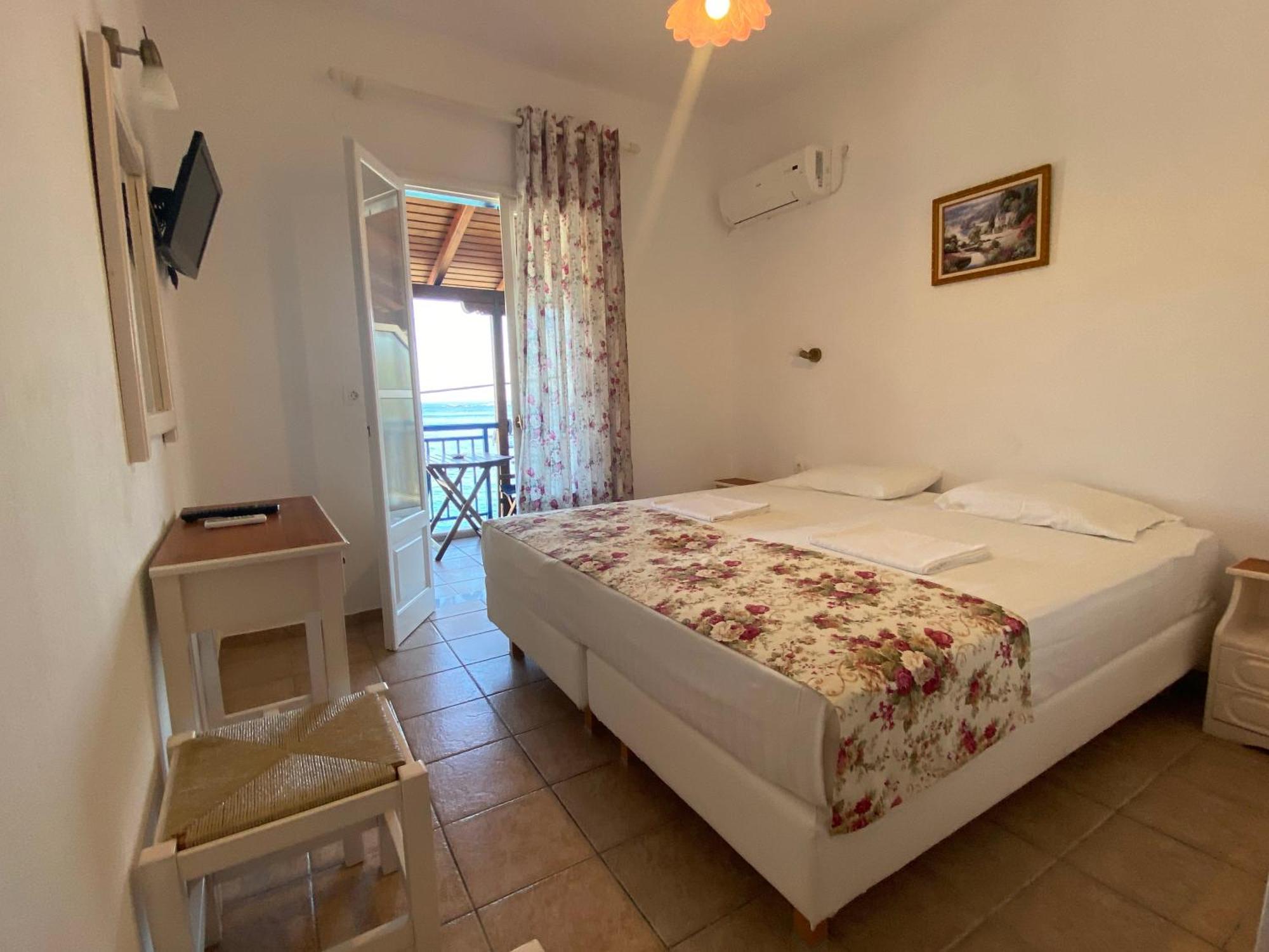 Hotel Nostos à Patitírion Extérieur photo