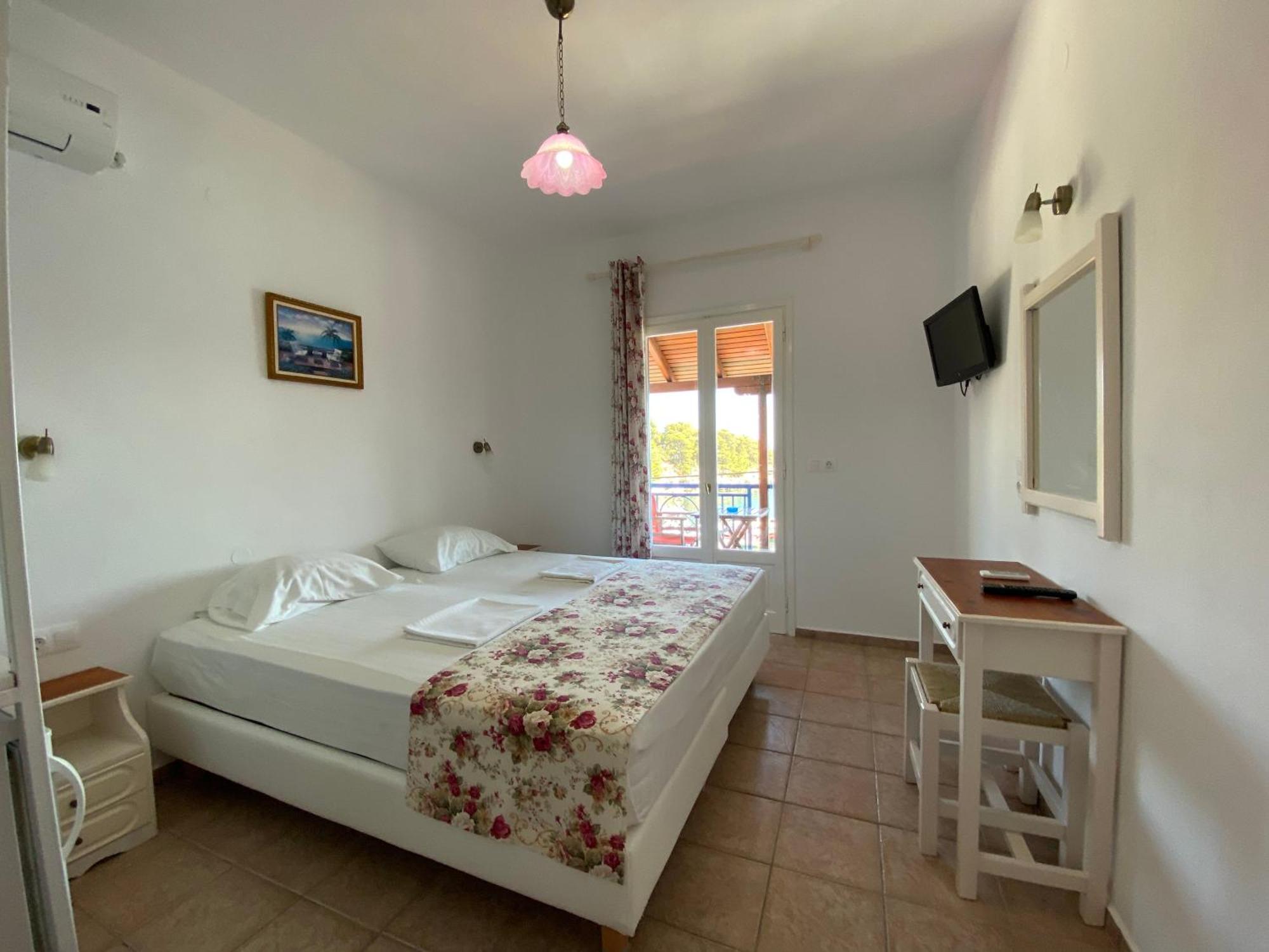 Hotel Nostos à Patitírion Extérieur photo